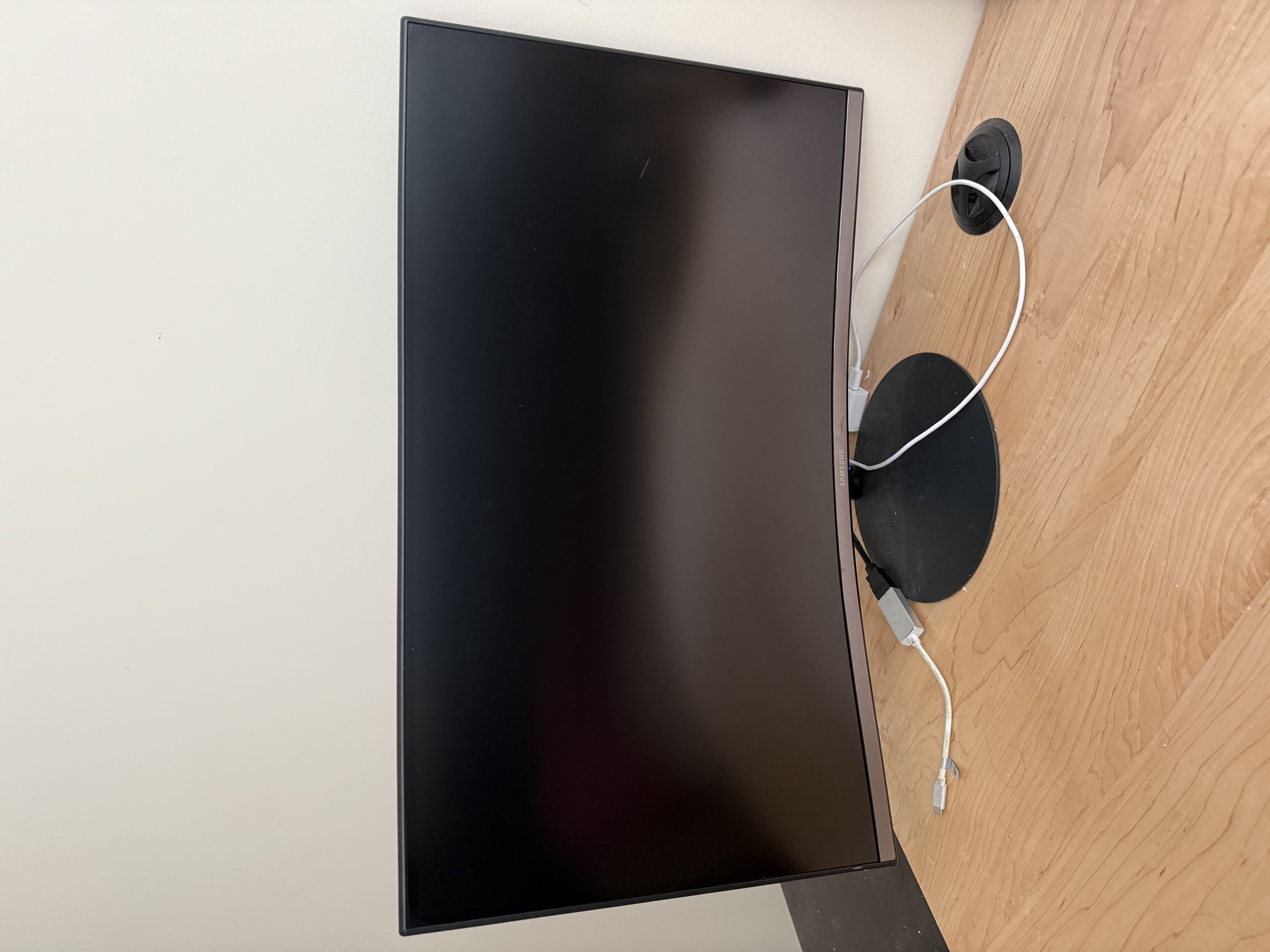 Samsung 27” Curved Monitor